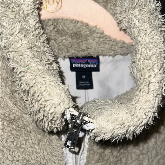 Patagonia zip up - Picture 3 of 5